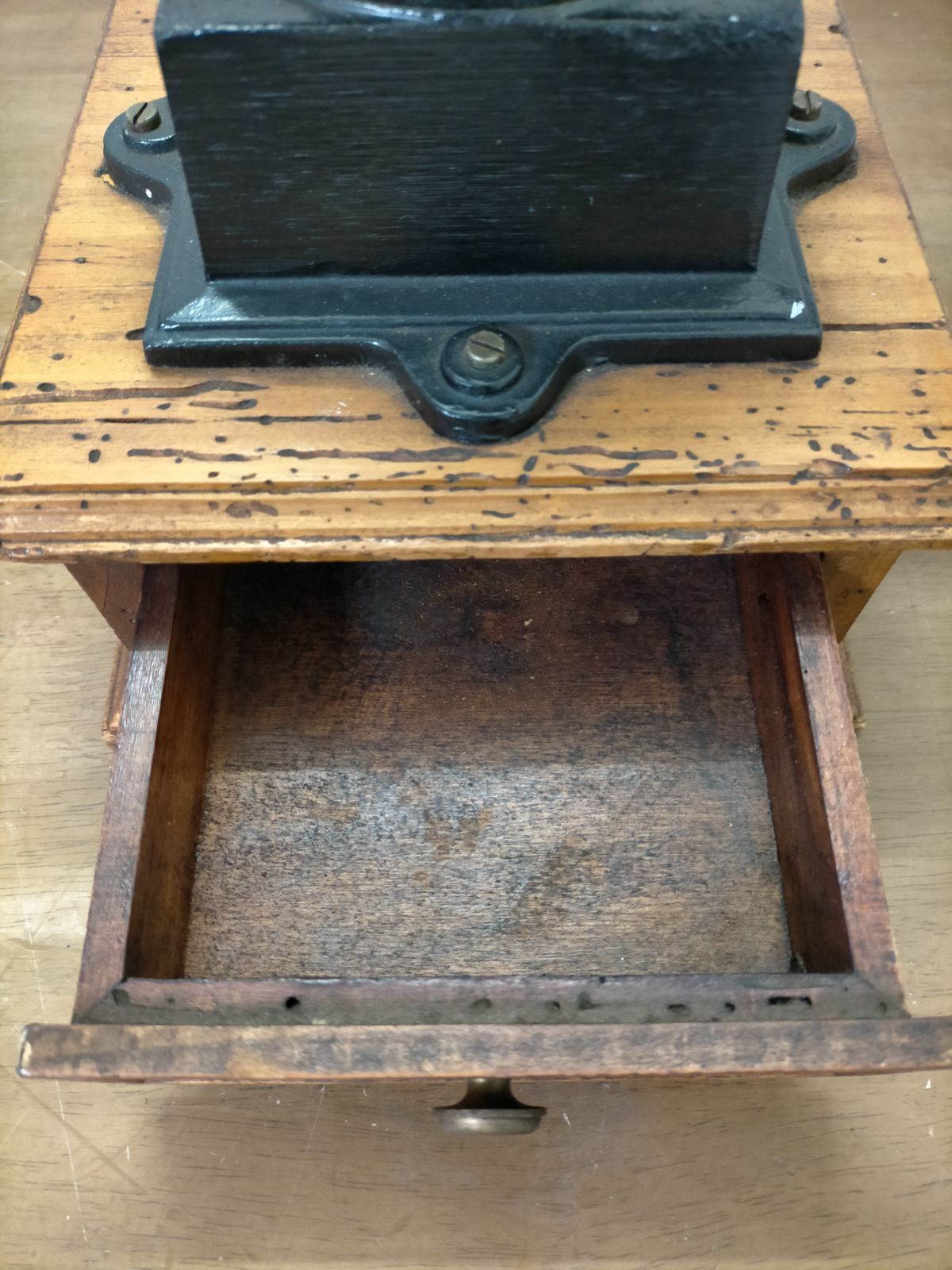 DALIANA】アンティーク 手挽きコーヒーミル・レトロ ・ビンテージ