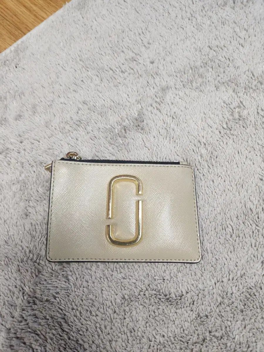 未使用//MARCJACOBS キーホルダー カードウォレット GOLD 販売 楽天市場】マークジェイコブス コインケース MARC