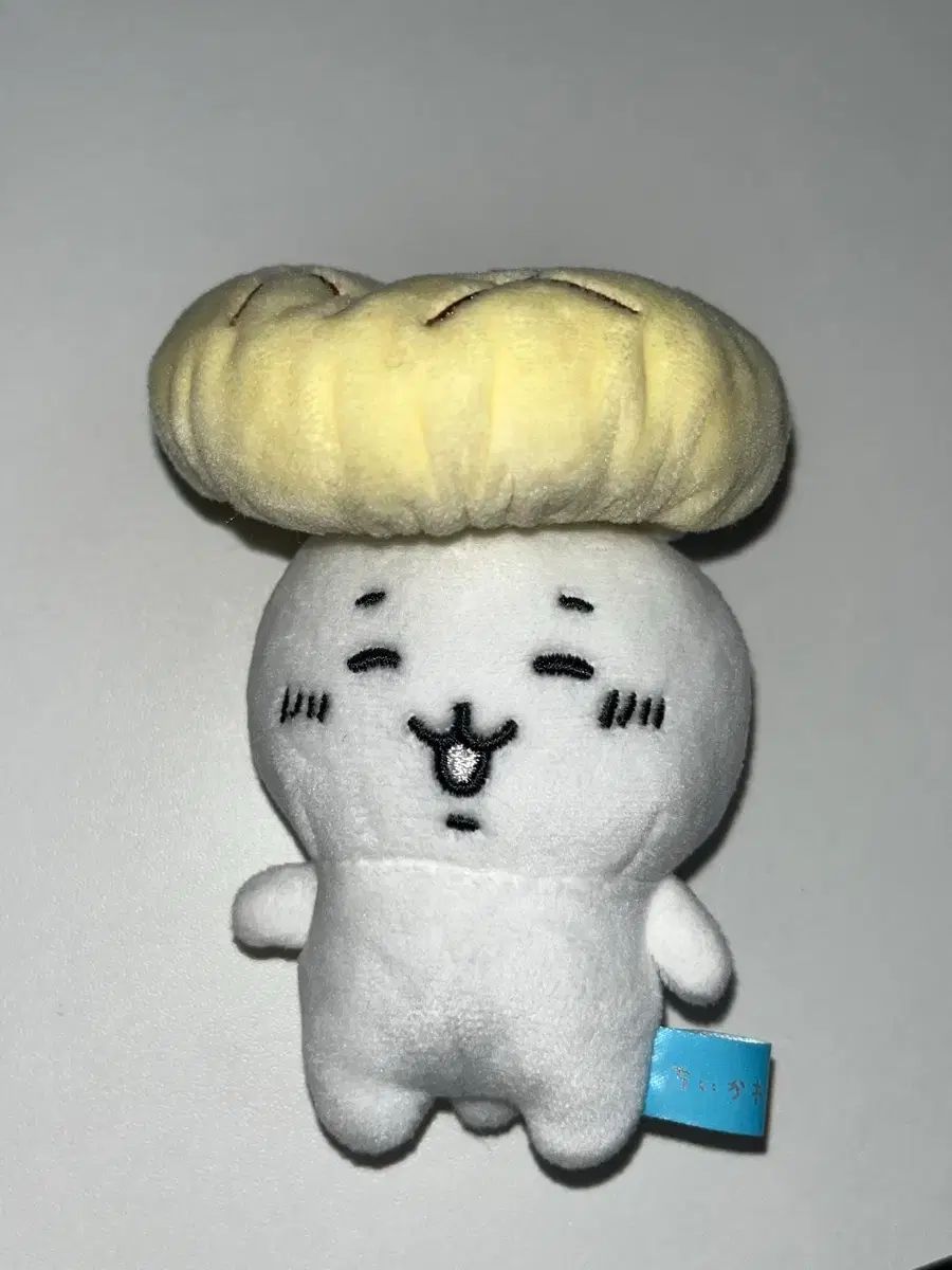 ちいかわ ブルブル メロンパン キーホルダー マスコット - メルカリ