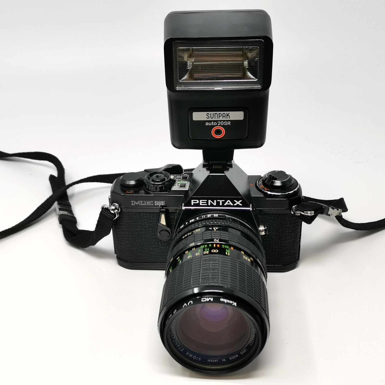 ペンタックス ME フィルムカメラ 赤城耕一：第7回 「小型軽量が正義！」を体現したシンプル一眼レフ