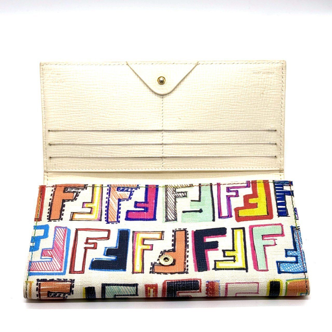 持つだけで差がつく✨ FENDI フェンディ 長財布 二つ折り マルチカラー