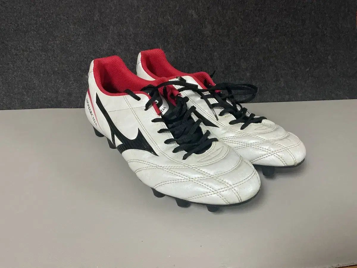 ミズノ サッカーシューズ