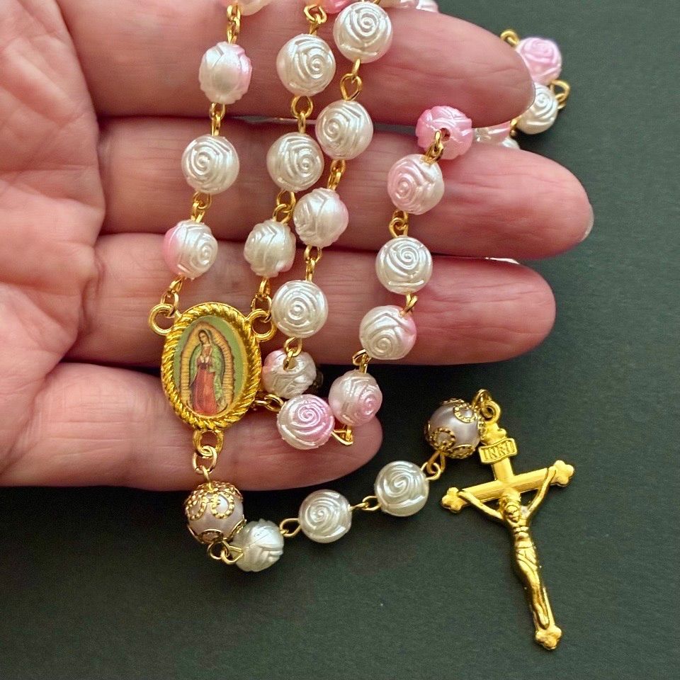 ロザリオ ネックレス アクリルビーズ グラデーション 花座付 聖母