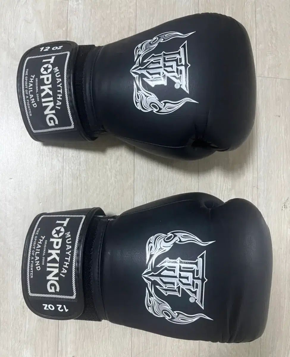 TOPKING トップスキング ムエタイ ボクシング グローブ 12oz ブラック