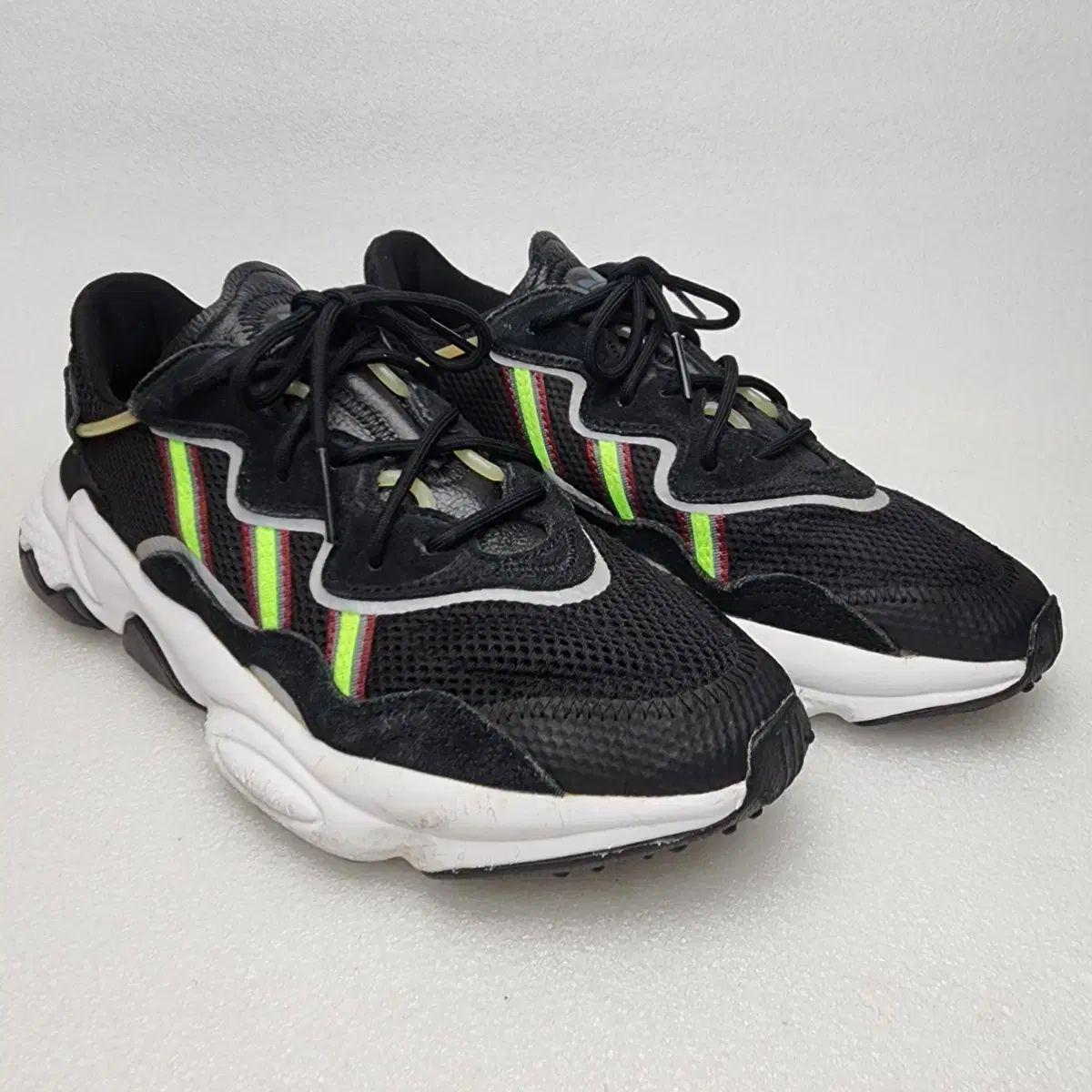 アディダス オズウィーゴ メンズ スニーカー (265mm) - メルカリ