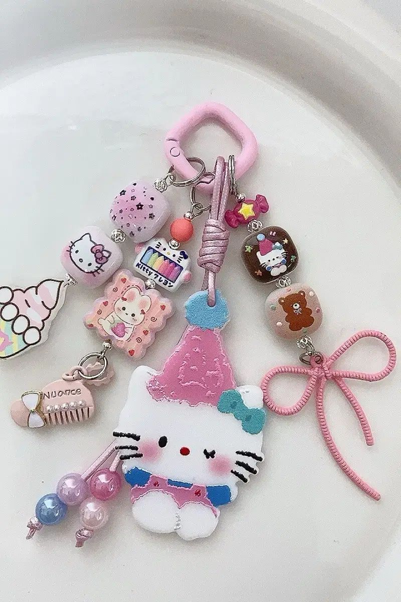 ハローキティ　ペンダント　キーホルダー　まとめ売り　レトロ ハローキティ ペンダント キーホルダー - メルカリ