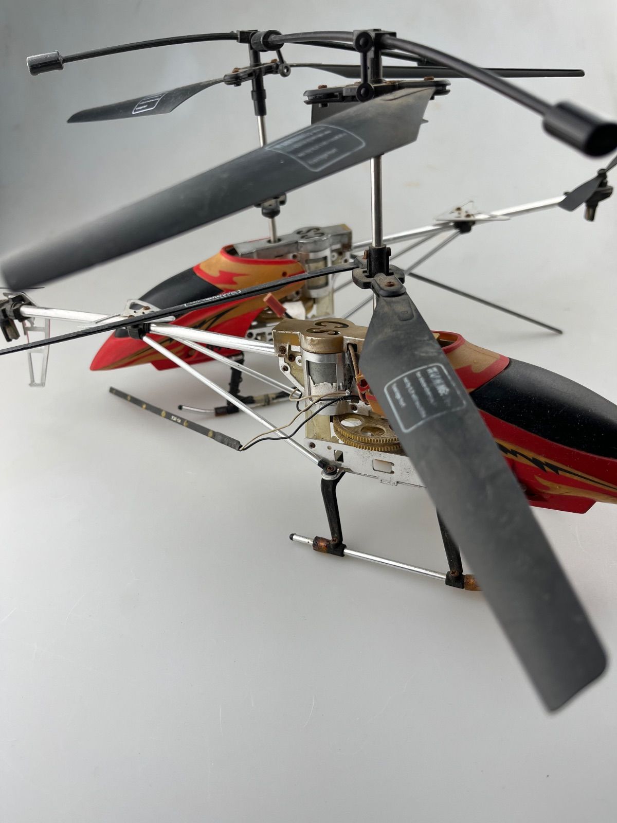 ジャンク ラジコン ラジコンヘリ ヘリコプター 2機 - メルカリ