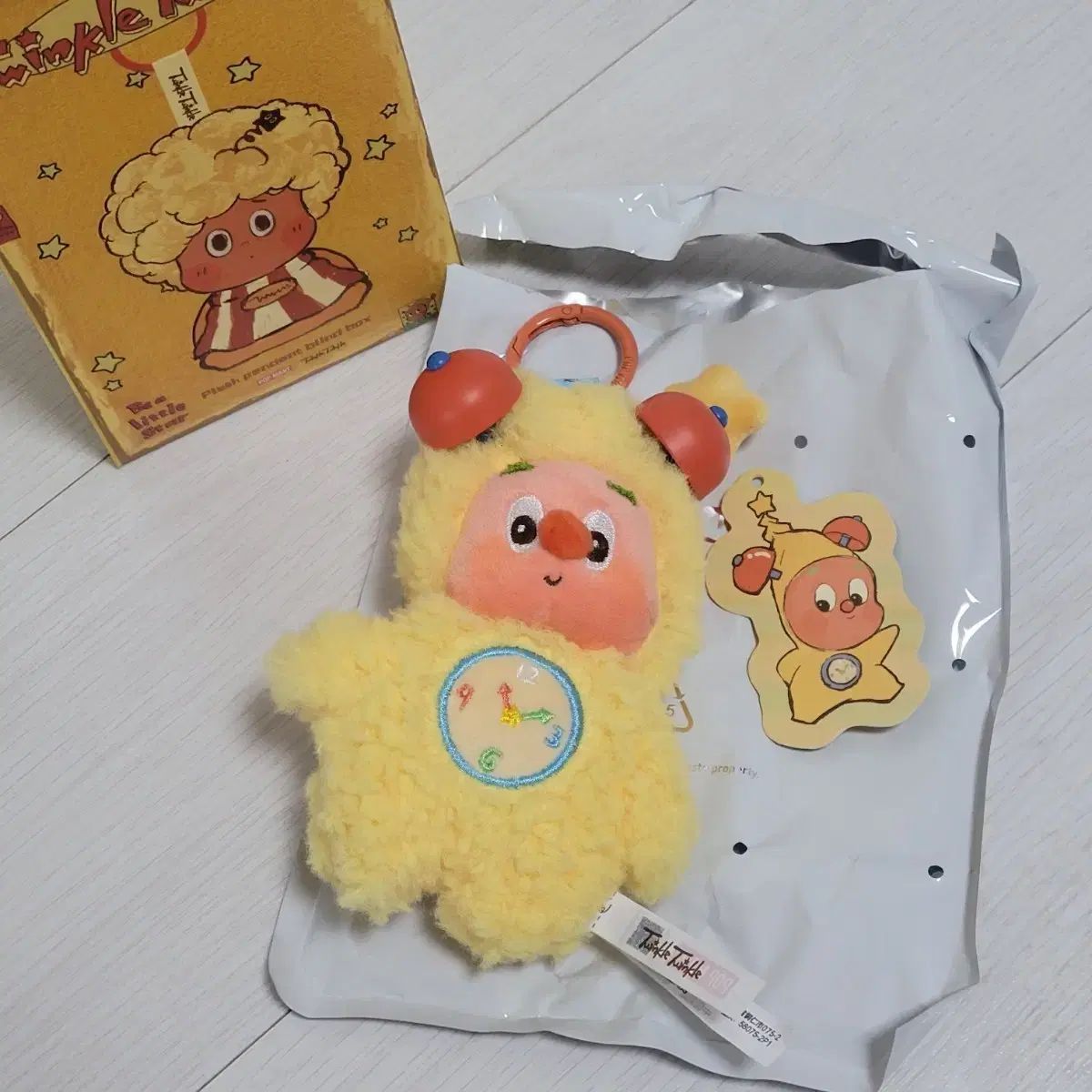 POP ぬいぐるみ MART : POPMART: - Mart Crybaby Crying Again Series 
