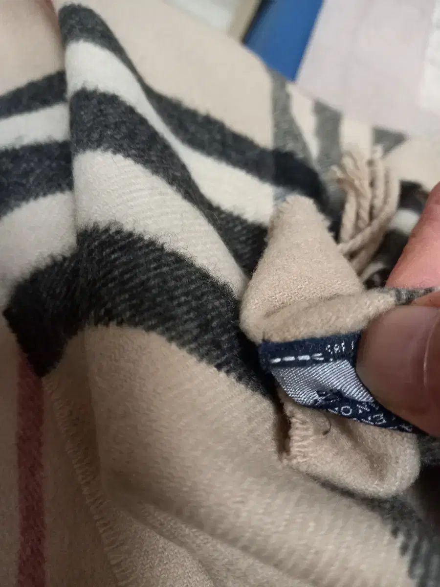 く*木様 極美品Burberrys バーバリー カシミア100％ マフラー レッ く*木様 極美品Burberrys バーバリー カシミア100％ マフラー レッ