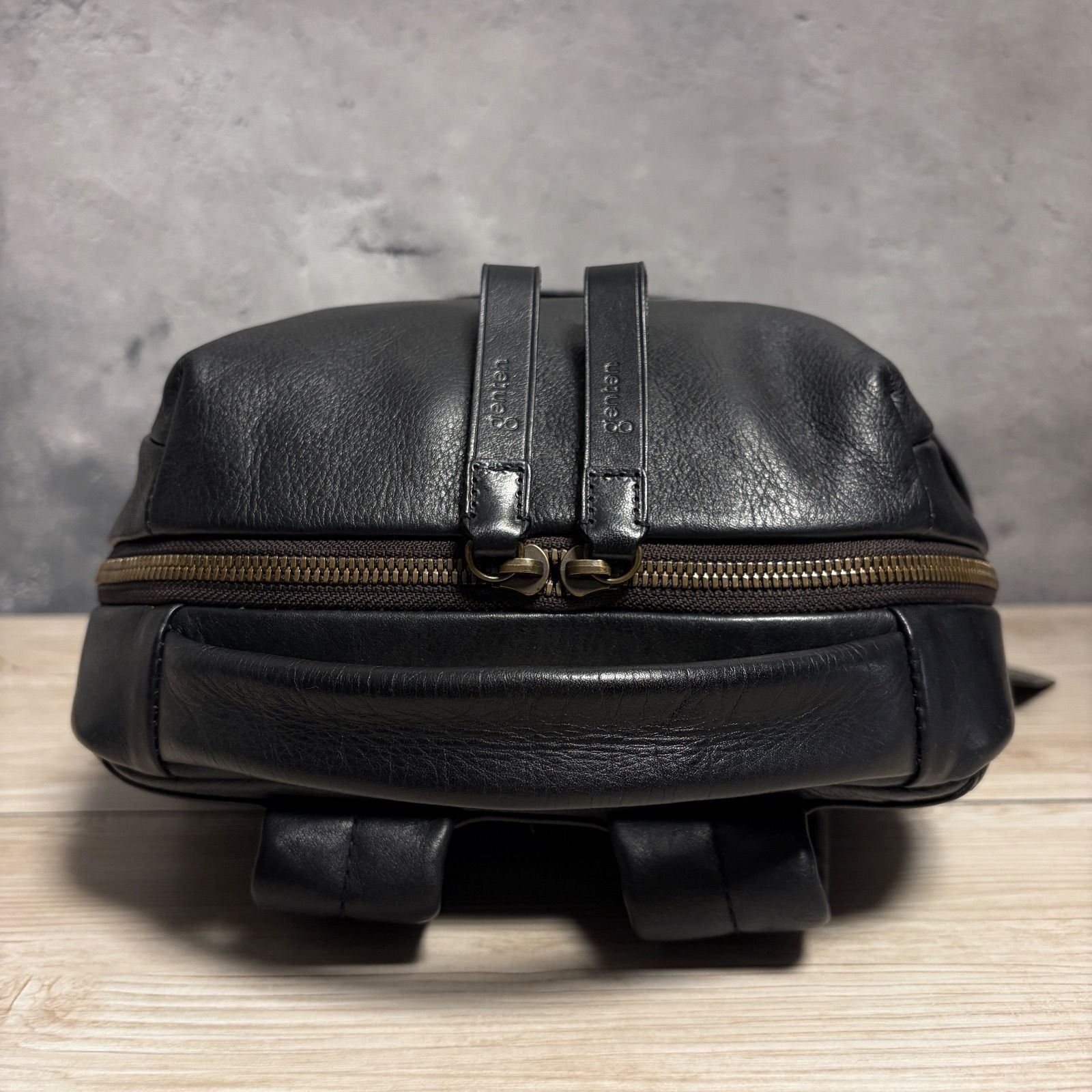 『美 品』genten ブラック レザー リュック型 バックパック ✨genten ゲンテン ニュート レザーリュック ブラック 本革 美品