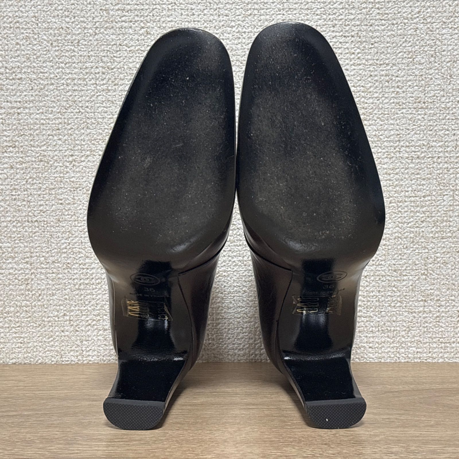 CHANEL シャネル パンプス レザー ゴールド金具 ココマーク 刺繍