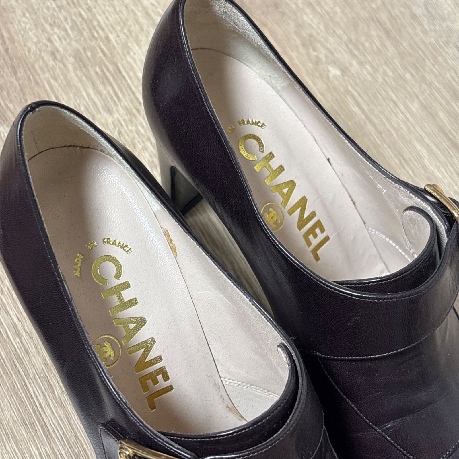 CHANEL シャネル パンプス レザー ゴールド金具 ココマーク 刺繍