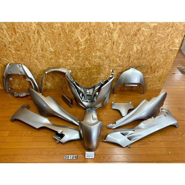 専用 YP 30126]@ホンダ HONDA フォルツァZ MF08-130 後期型 外装カウル