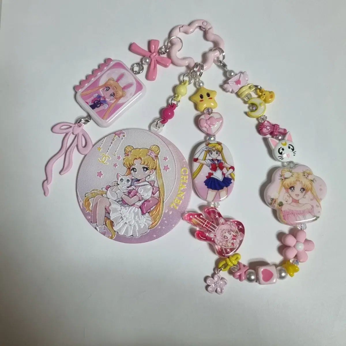 セーラームーン ミラーコンパクト セーラームーン キーホルダー