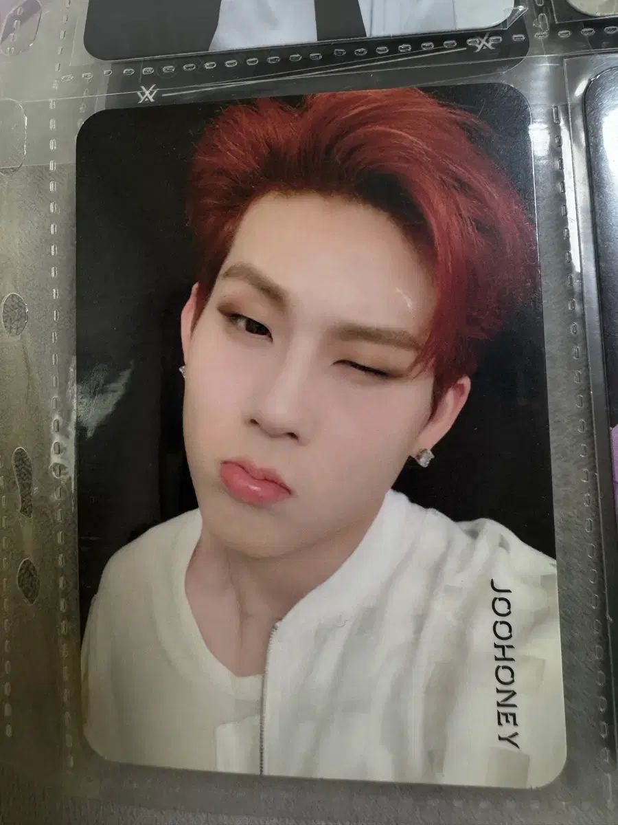 MONSTA X ジュホン トレカ we are here - メルカリ