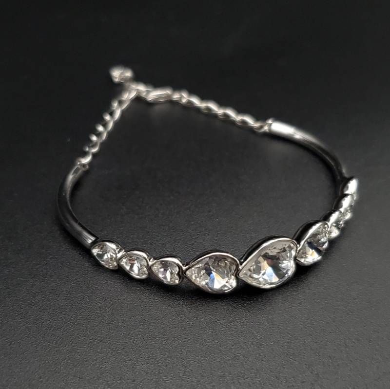 美品 SWAROVSKI スワロフスキー ブレスレット バングル ハート