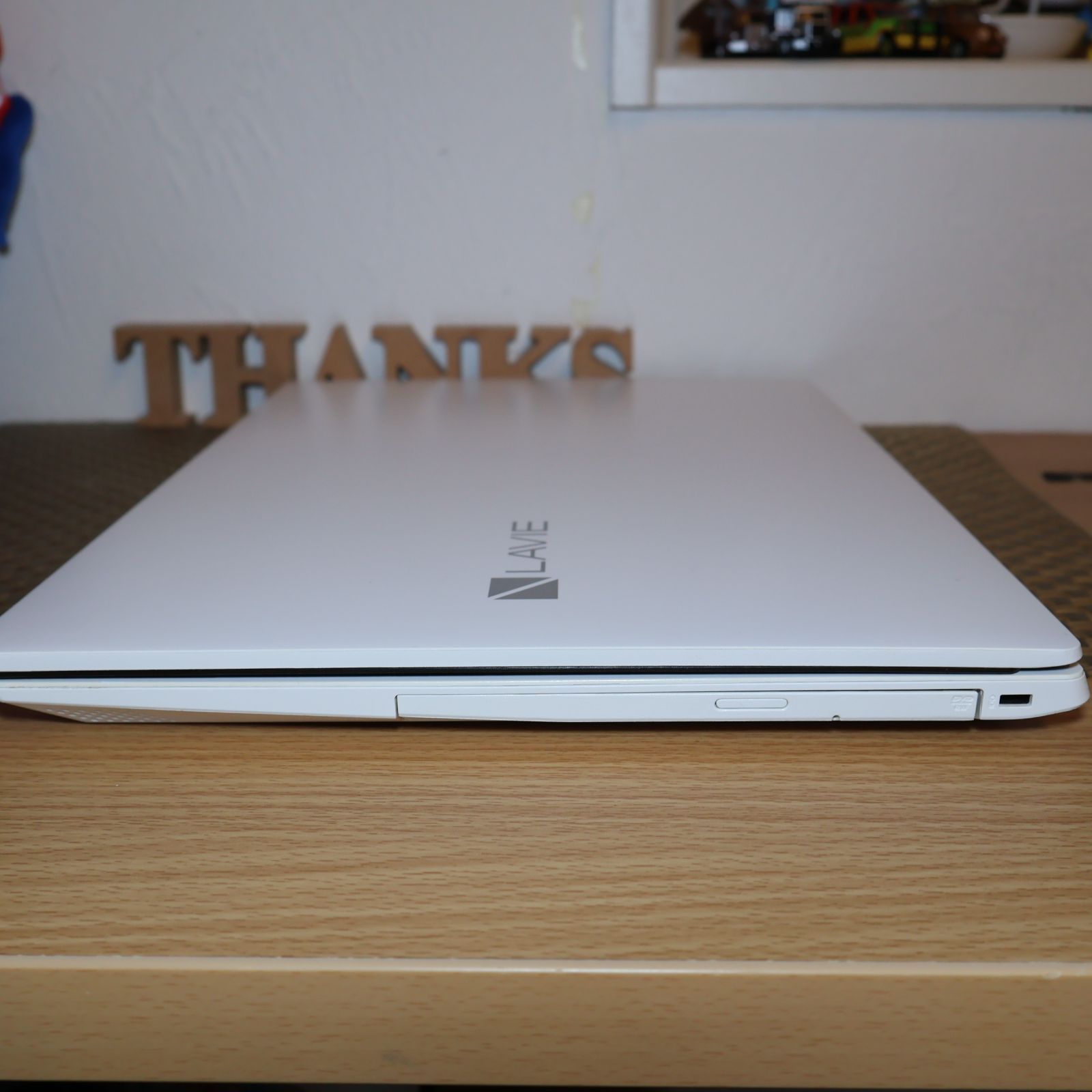 人気の白Win11公式対応8世代i3/メ8/SSD+HDD/無線/FHD/カメラ - メルカリ