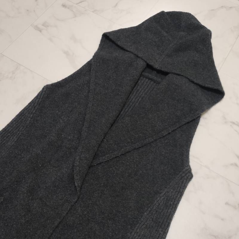 【美品】フォクシー ニットベストカシミアウール 黒ブラック 40 ☆【美品】フォクシー ニットベストカシミアウール 黒ブラック 40