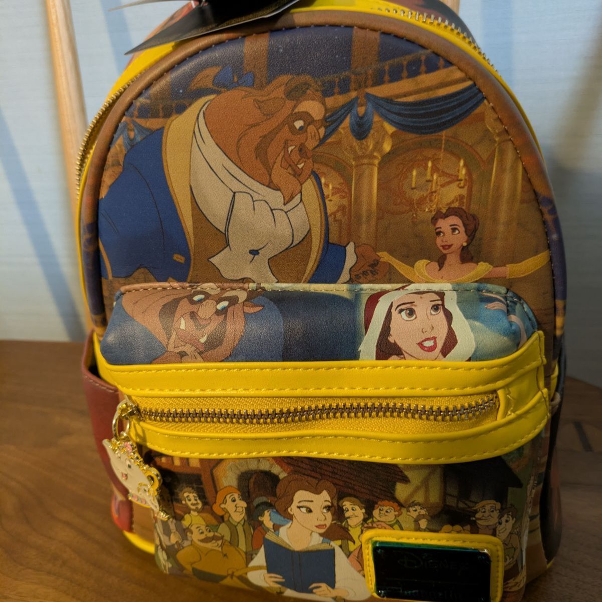DISNEY 新品タグ付 ラウンジフライ ロゴ 新品タグ付 - メルカリ