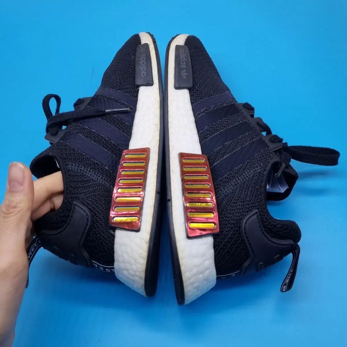 アディダス NMD R1 スニーカー 25センチ 【公式通販】