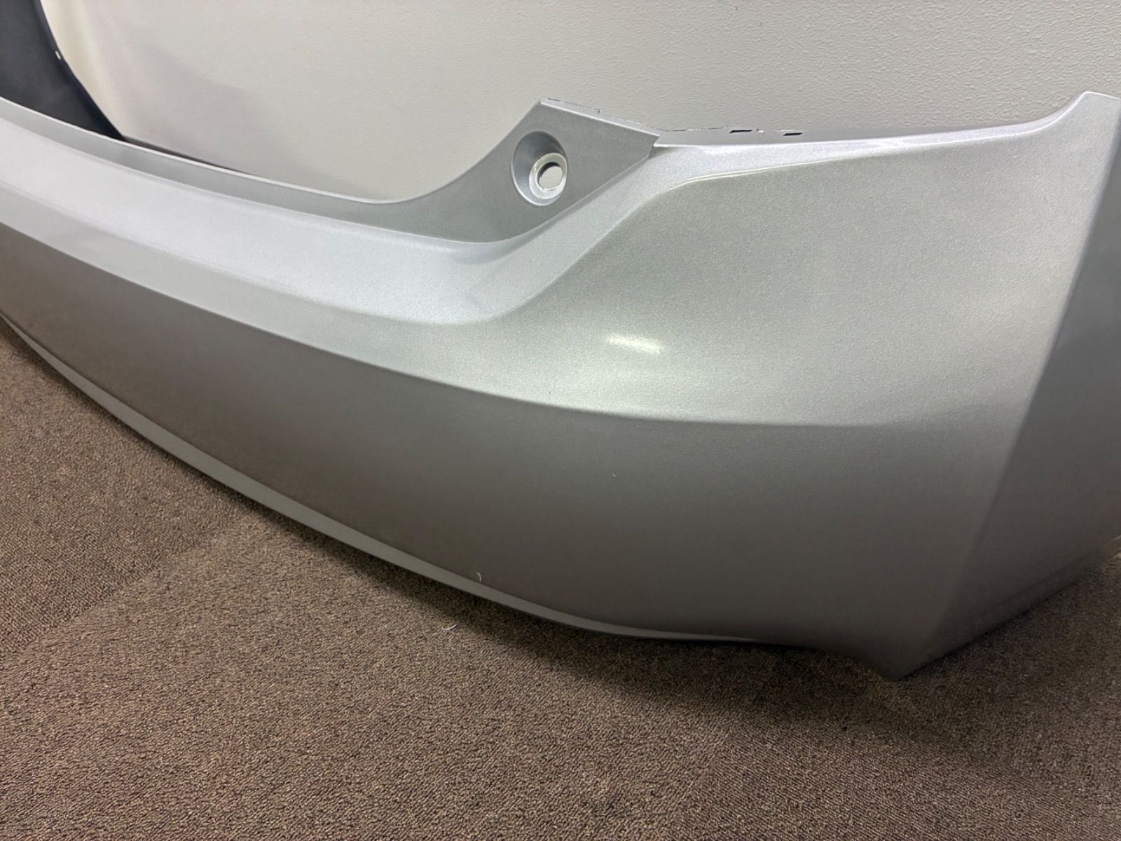 TOYOTA 30系プリウス/30プリウス リアバンパー/シルバー 社外品【P30