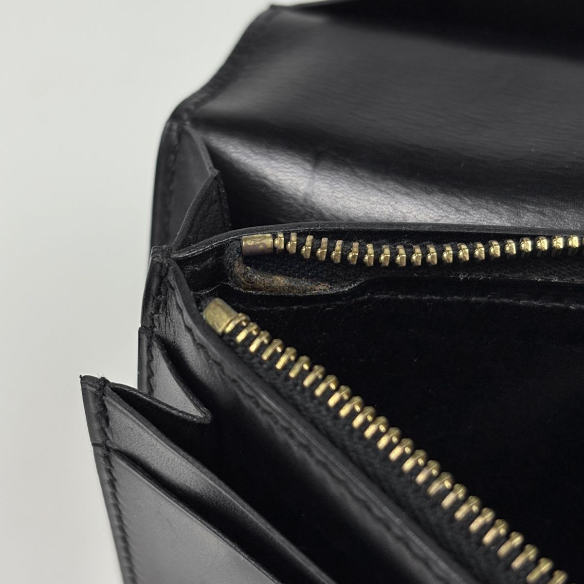 エルメス HERMES ソミュールディアンヌ カデナ 二つ折り 長財布 レザー