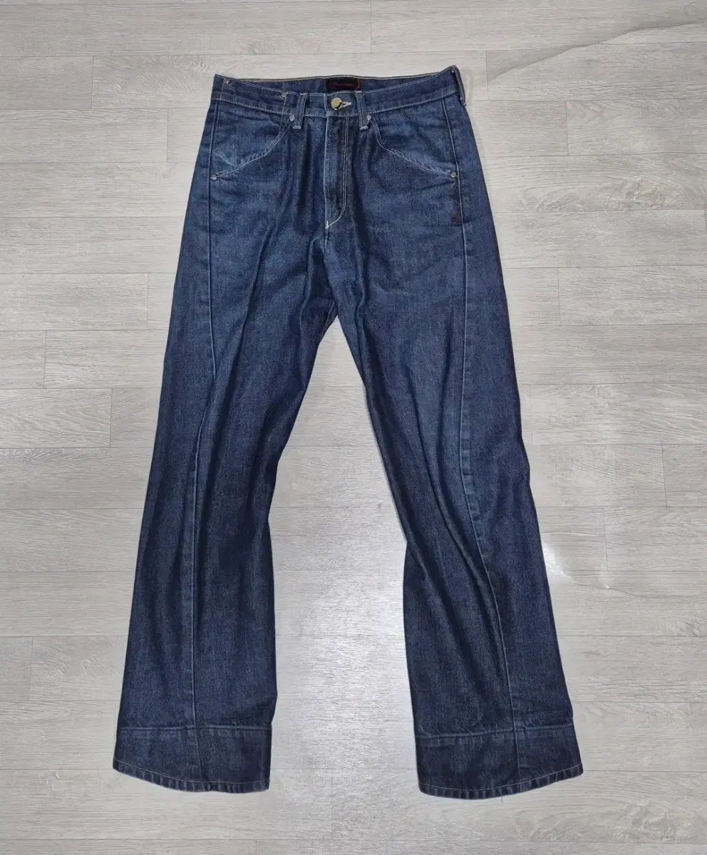 46 BALMAIN(バルマン) バイカーデニム インディゴブルー ペイン