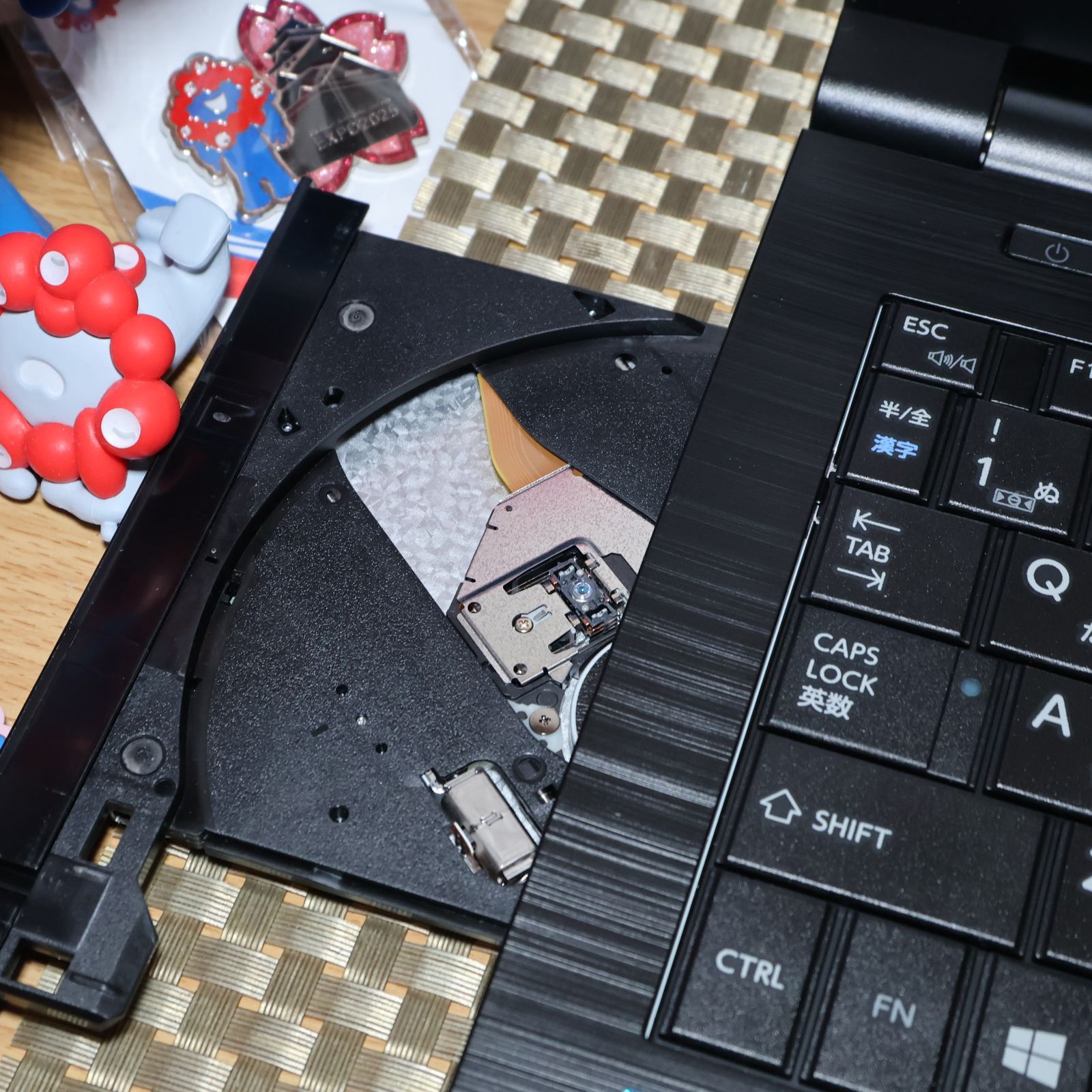 新Win11/CORE‐I5/メモリ8G/＆USB3.0&カメラ/新品SSD 美品！Win11公式対応8世代i5/メモリ8G/新品SSD/DVD/無線/カメラ - メルカリ