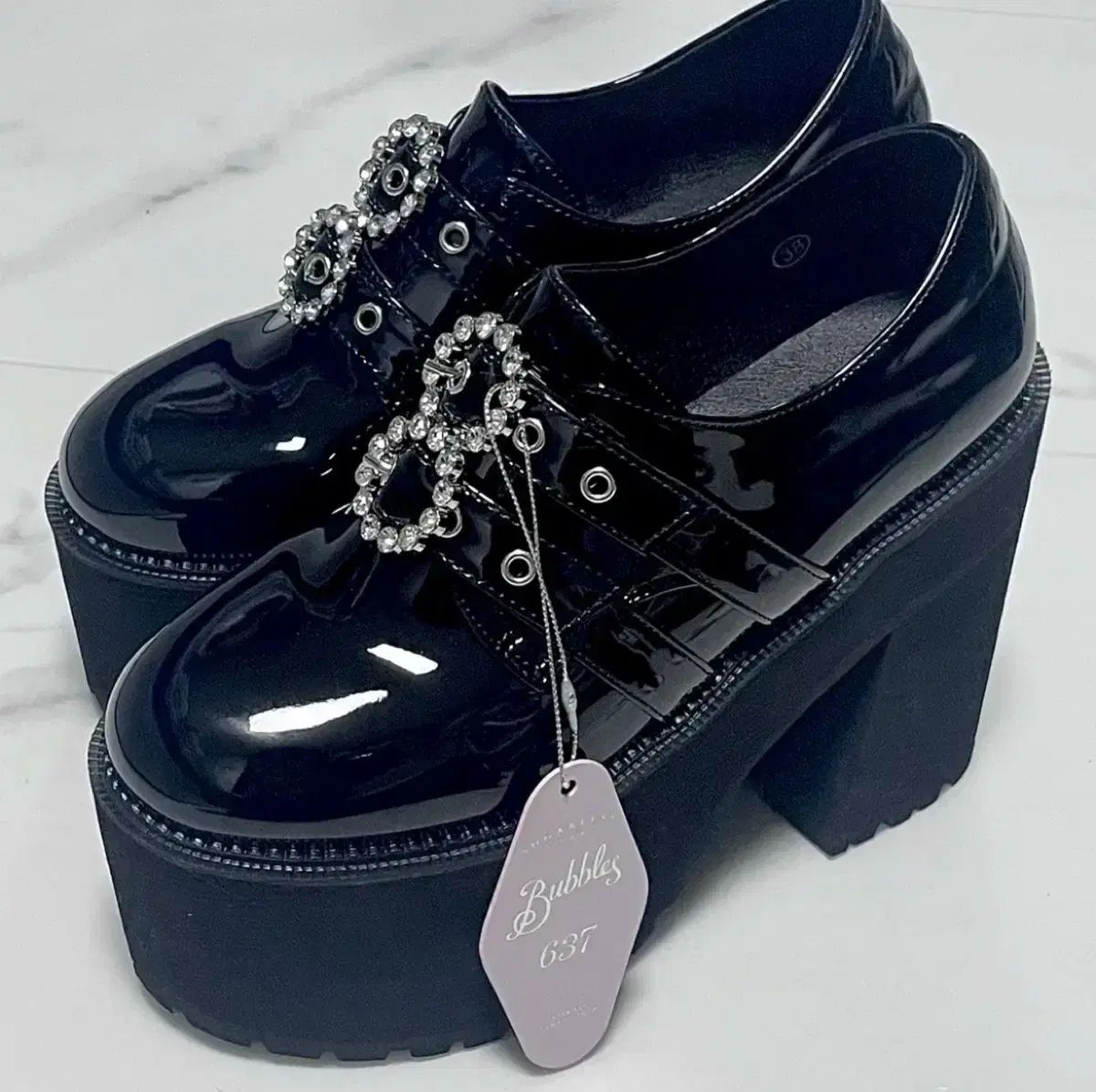 セリア ユニコーン ポーチ 新品未使用 ですが角部分に微かな汚れ 小売業者