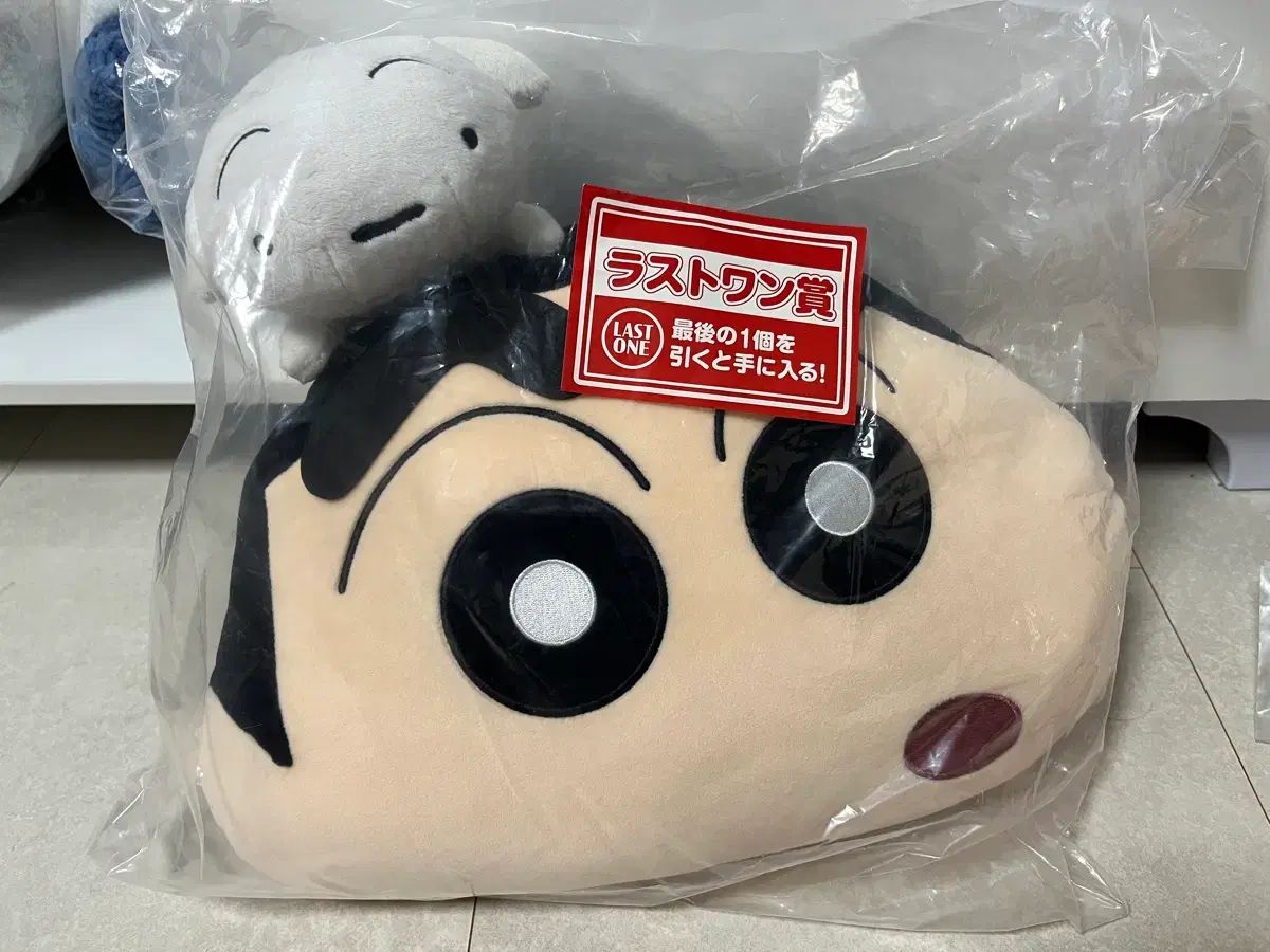 一番くじ クレヨンしんちゃん 未開封 ラストワン賞 しんちゃん＆シロ