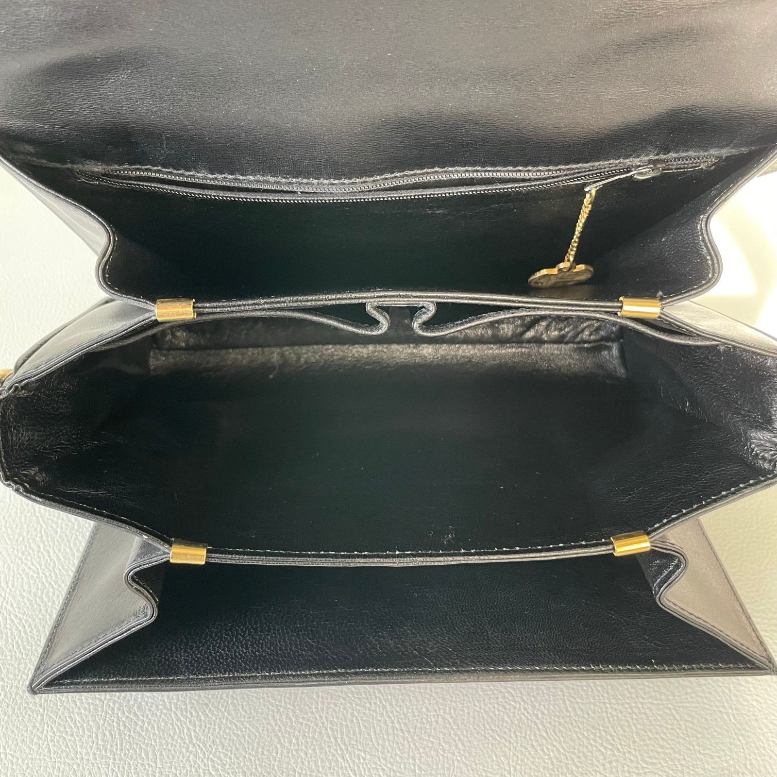 極美品/希少モデル】 CELINE セリーヌ 馬車金具 ホースキャリッジ 