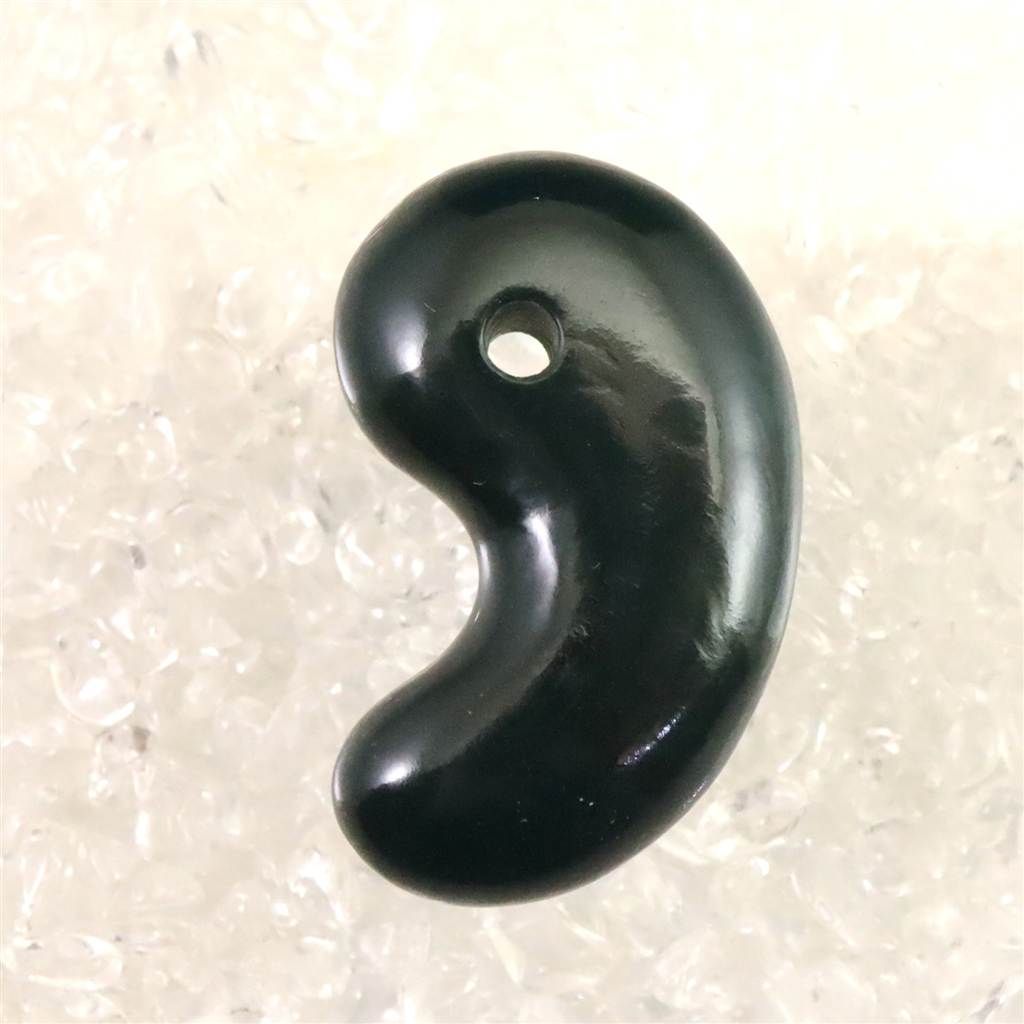 出雲碧玉 出雲石 SA 35mm勾玉 ディレクトリカード付 12.67g 【榎本通商