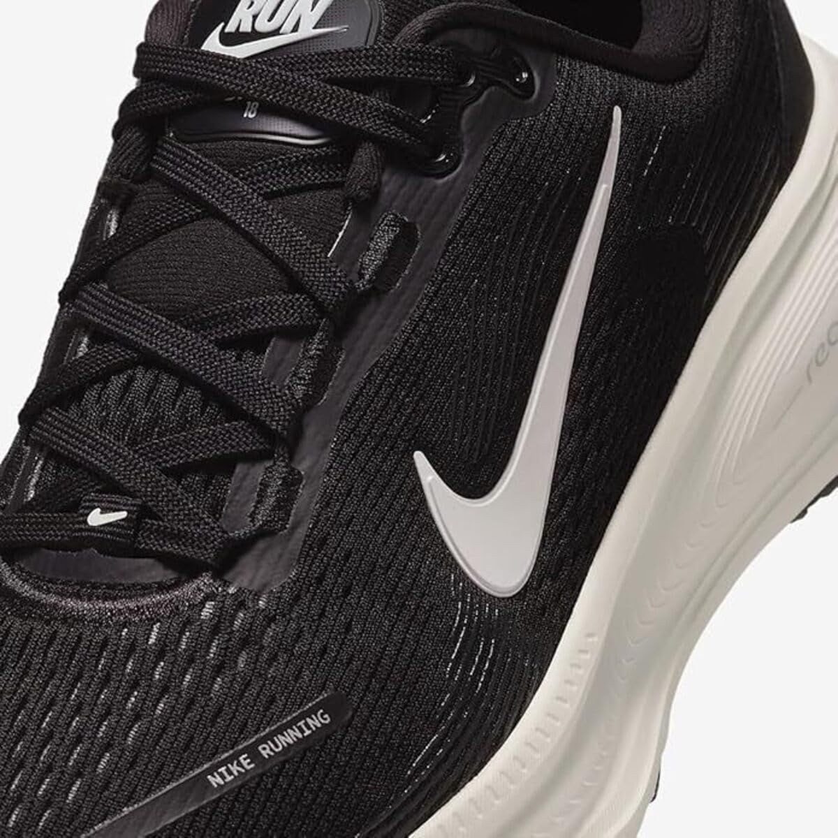 ナイキ] ボメロ 18 J Vomero 18 ブラック/ココナッツミルク/アイアン