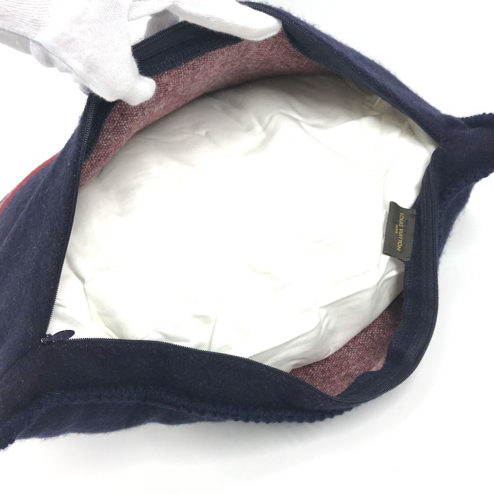 LOUIS VUITTON ルイヴィトン クッション ロゴ LV M77626 コットン