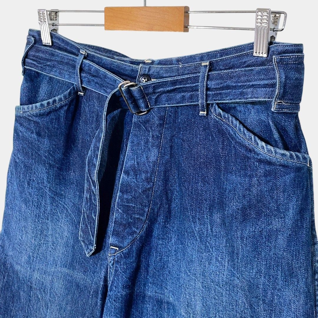 コモリ デニムベルテッドパンツ インディゴ ジーンズ - メルカリ