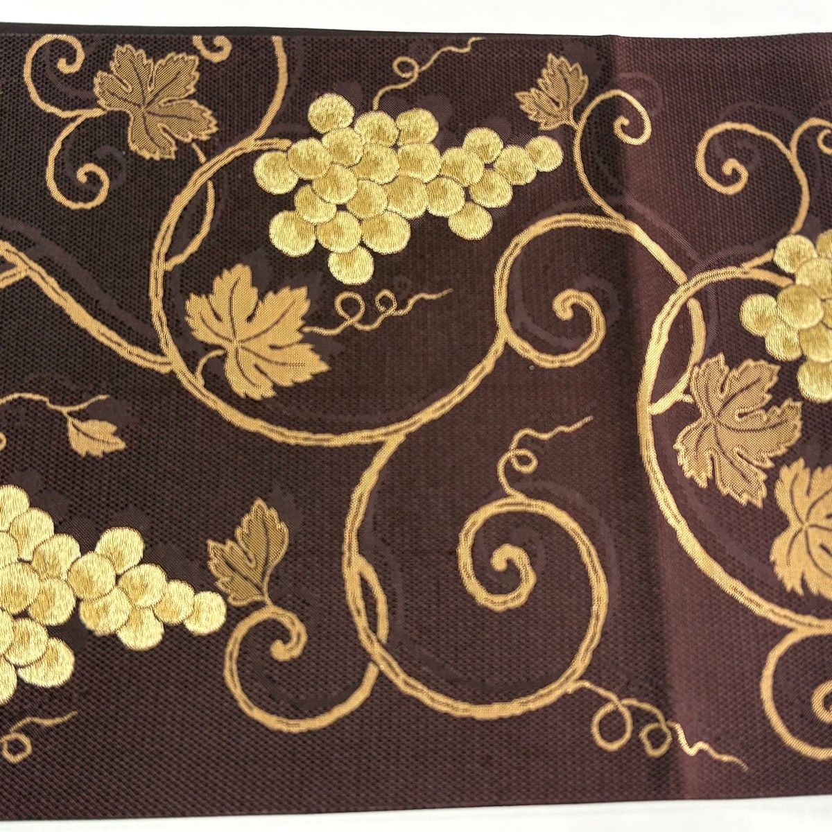 美品】 袋帯 秀品 葡萄唐草 金糸 箔 茶色 六通 正絹 【中古】 - メルカリ