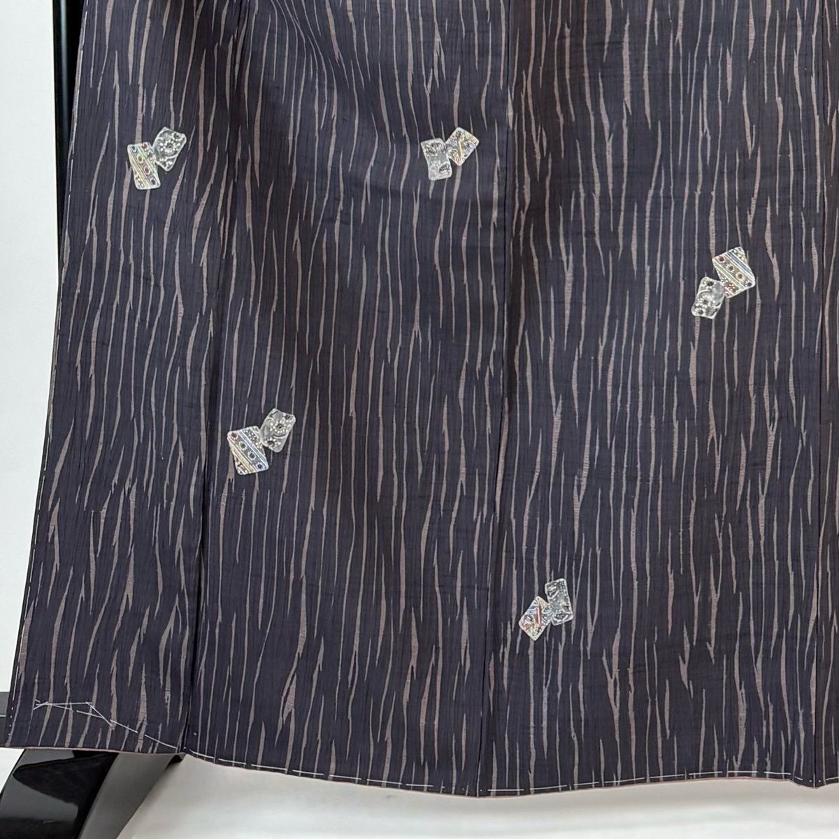 美品】 小紋 身丈164.5cm 裄丈64cm M 袷 吉澤与市 証紙 色紙 幾何学