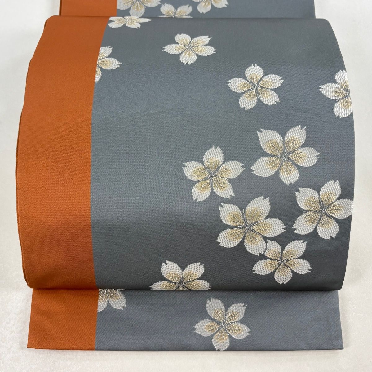 美品】 袋帯 秀品 辻村ジュサブロー 落款 桜 金糸 灰色 六通 正絹