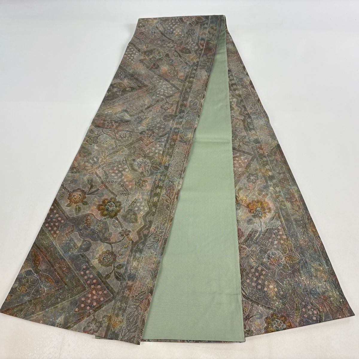 美品】 袋帯 秀品 証紙 大島紬地 草花 金銀彩 絞り 灰紫 お太鼓柄 正絹