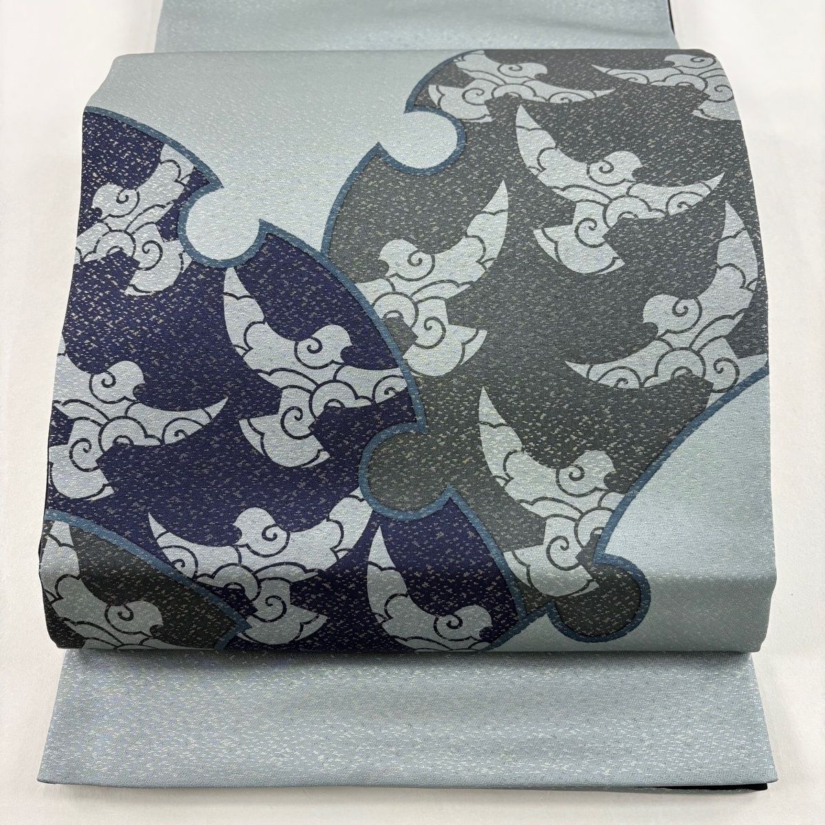 美品】 袋帯 名品 雪輪 鳥 箔 青灰色 お太鼓柄 正絹 【中古】 - メルカリ