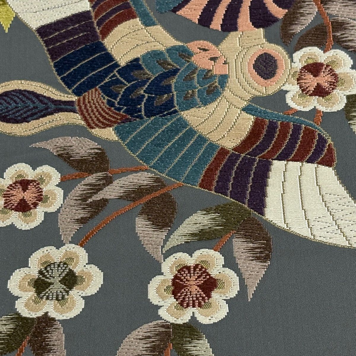 美品】 袋帯 逸品 辻村ジュサブロー 落款 関西仕立て 花喰鳥 枝花 金糸