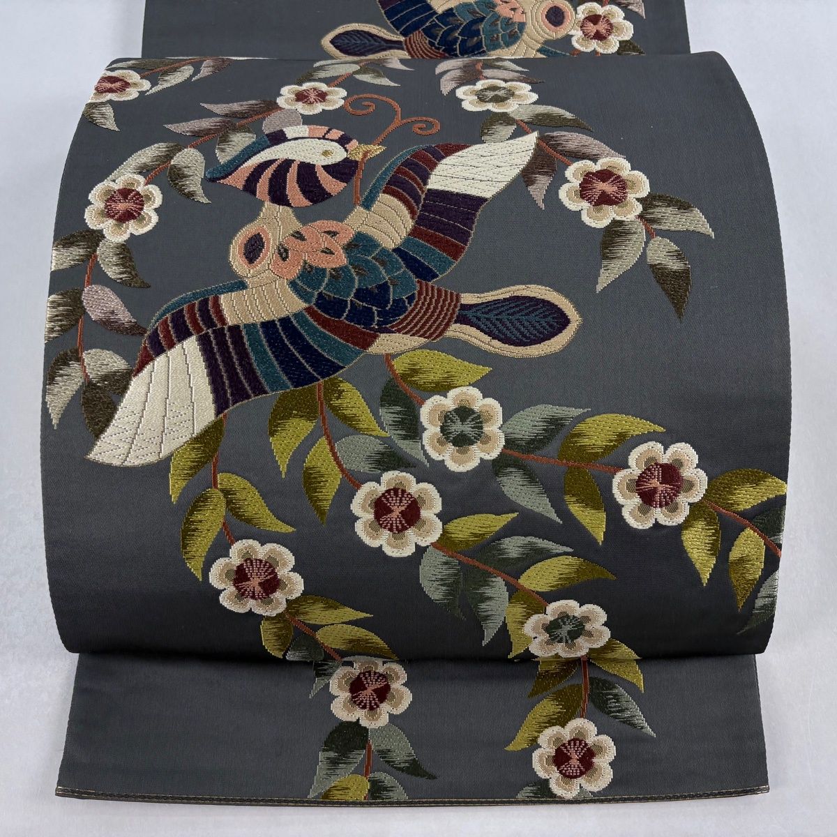 美品】 袋帯 逸品 辻村ジュサブロー 落款 関西仕立て 花喰鳥 枝花 金糸