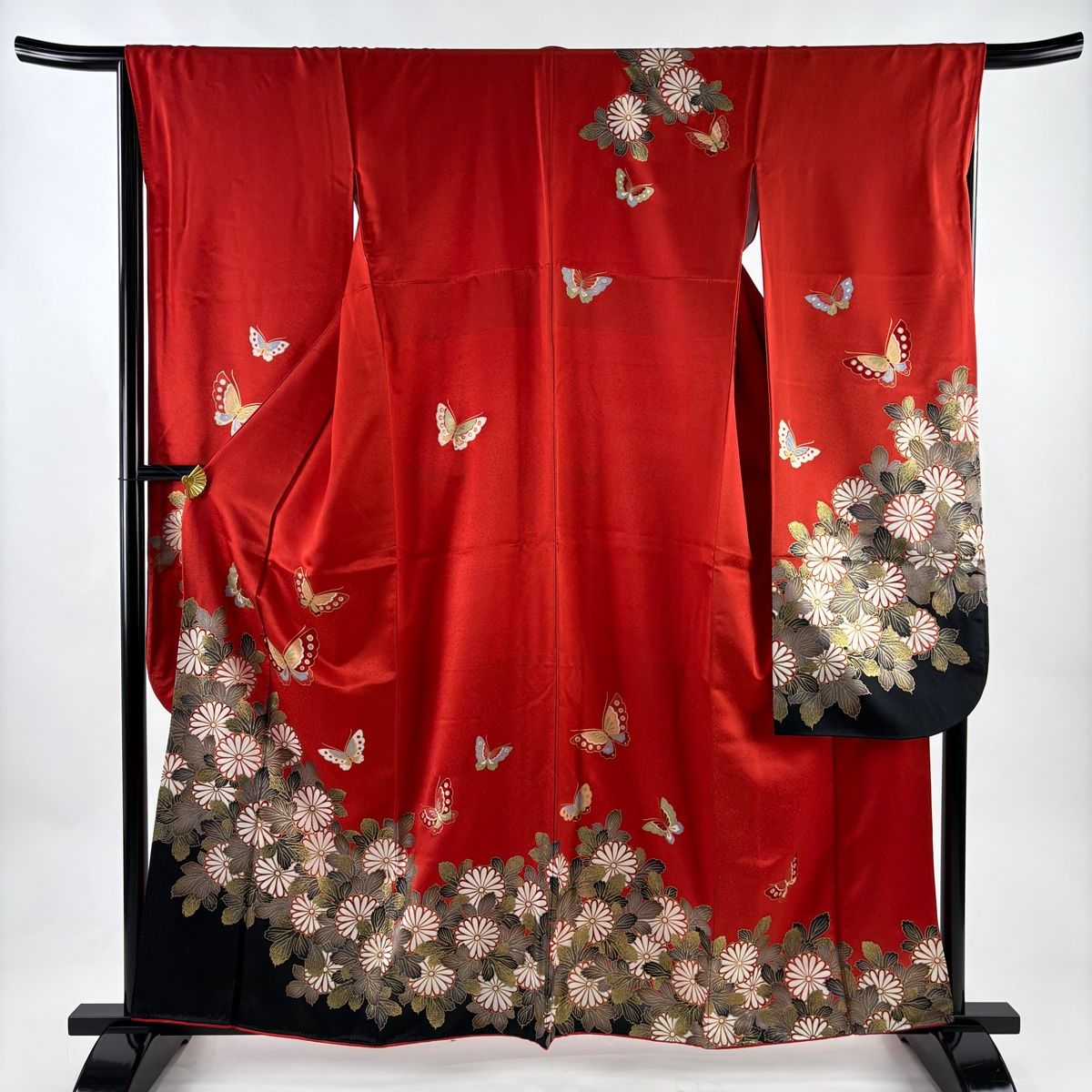 美品】 振袖 身丈161cm 裄丈66.5cm M 袷 菊 蝶々 金彩 染め分け 朱色