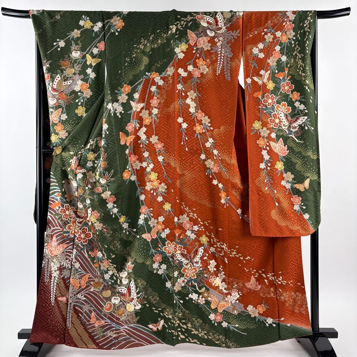 振袖 身長151-166cm 鮮やか緑　正絹 振袖 身丈163cm 裄丈68.5cm L 袷 蝶 桜 金糸 金銀彩 深緑 正絹 秀品