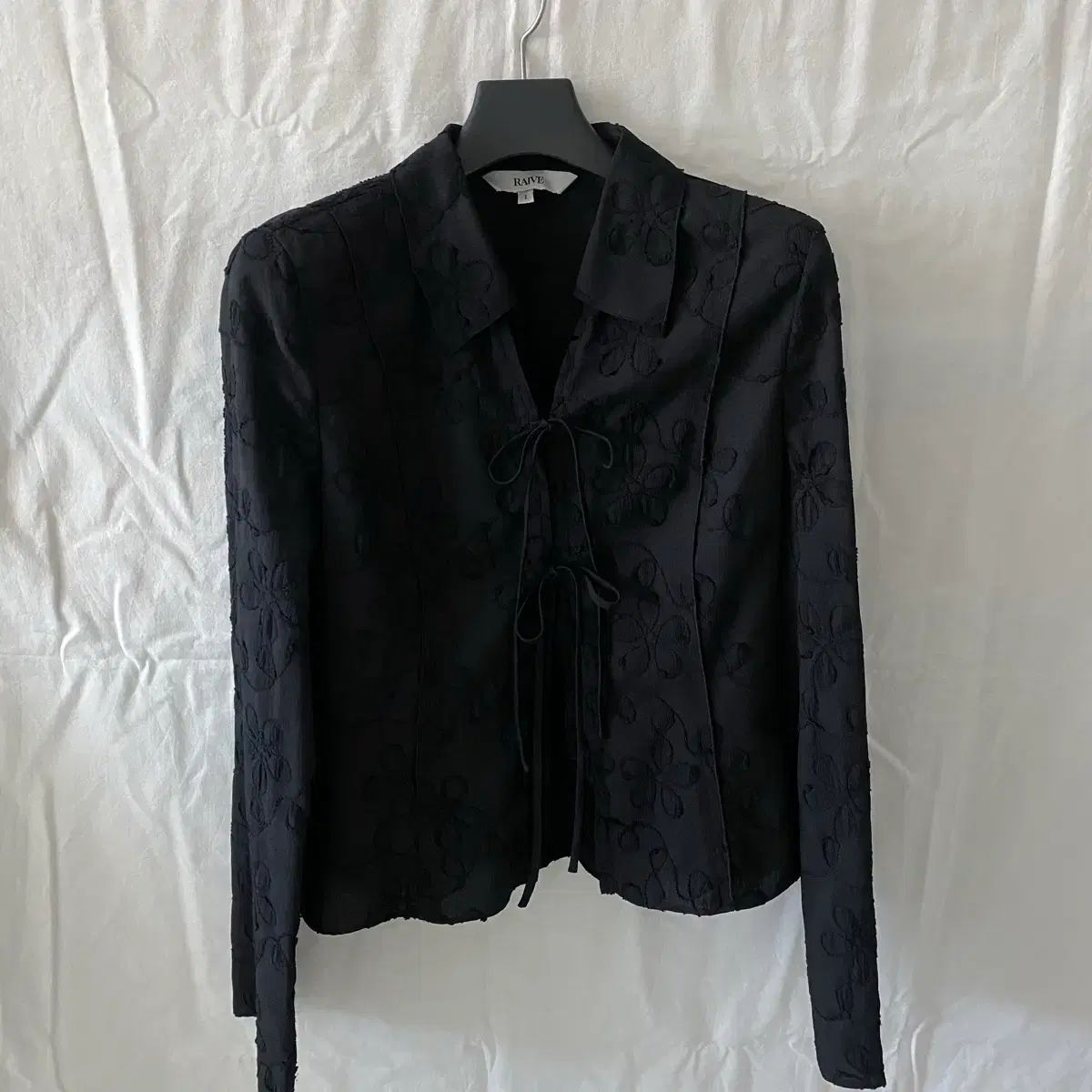 RAIVE Flower Ribbon Blouse raive Raive Flower Ribbon Blouse Shirts 