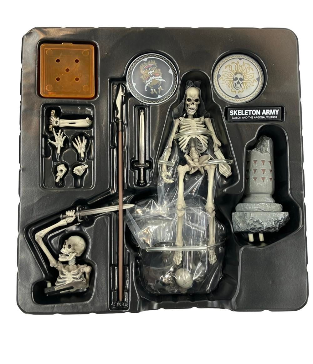 美品 海洋堂 特撮リボルテックシリーズNo.020 ストア 骸骨剣士 Ver.2