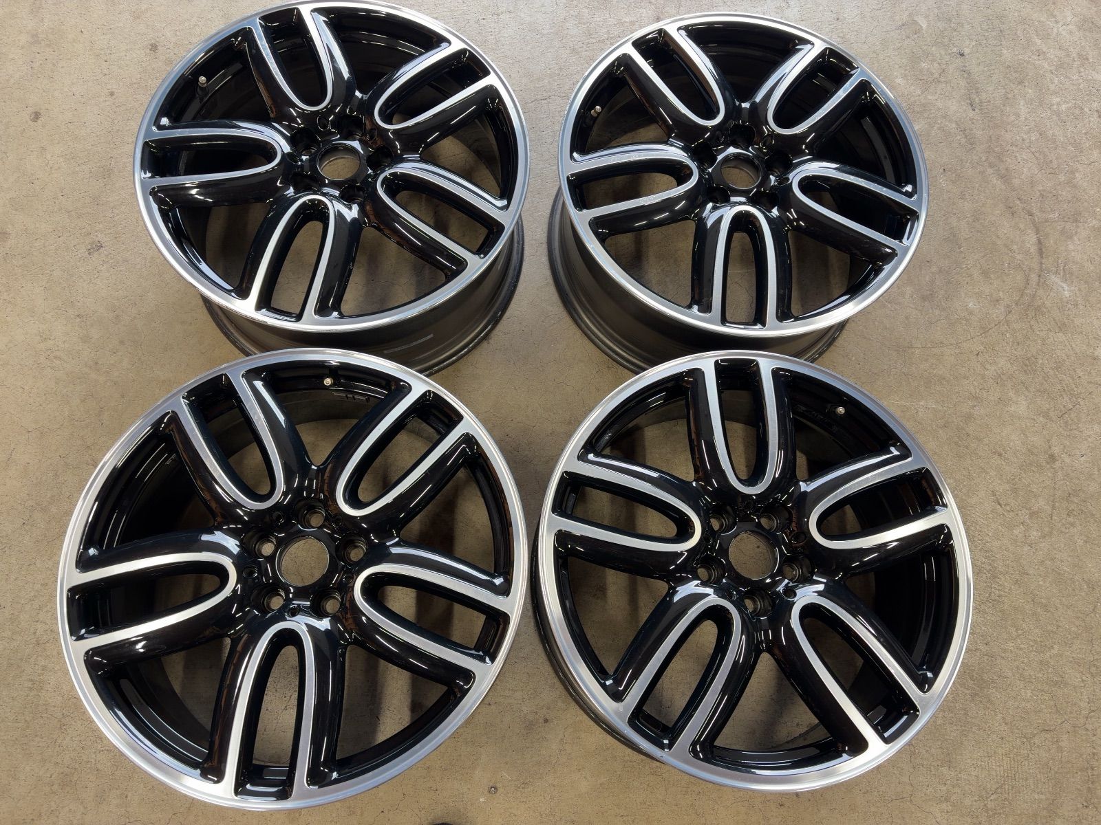 MINI F60 クロスオーバー 純正品 ジョンクーパーワークス 19インチ 4本