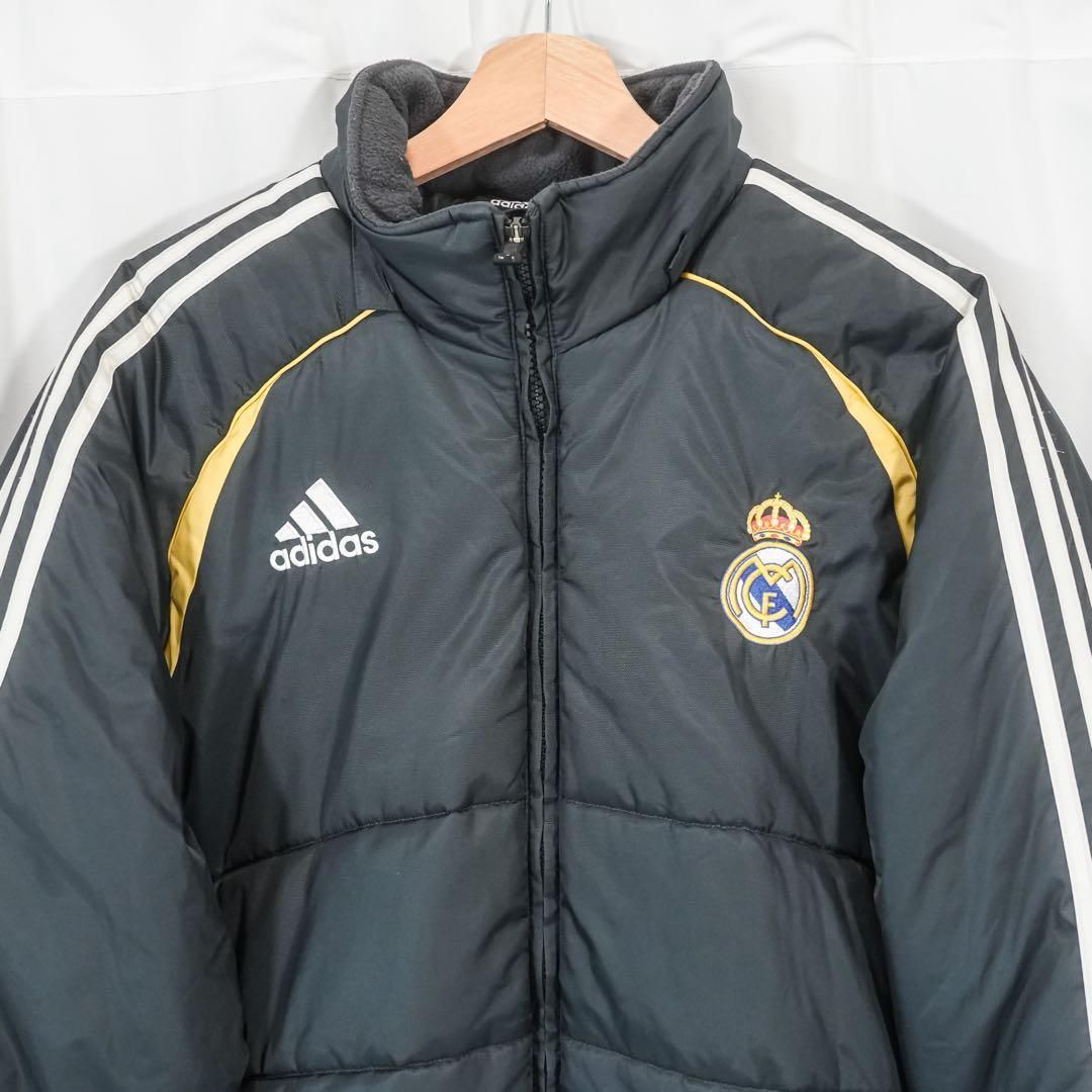 ☆美品☆ adidas レアル・マドリード ベンチコート 中綿 刺繍ロゴ L