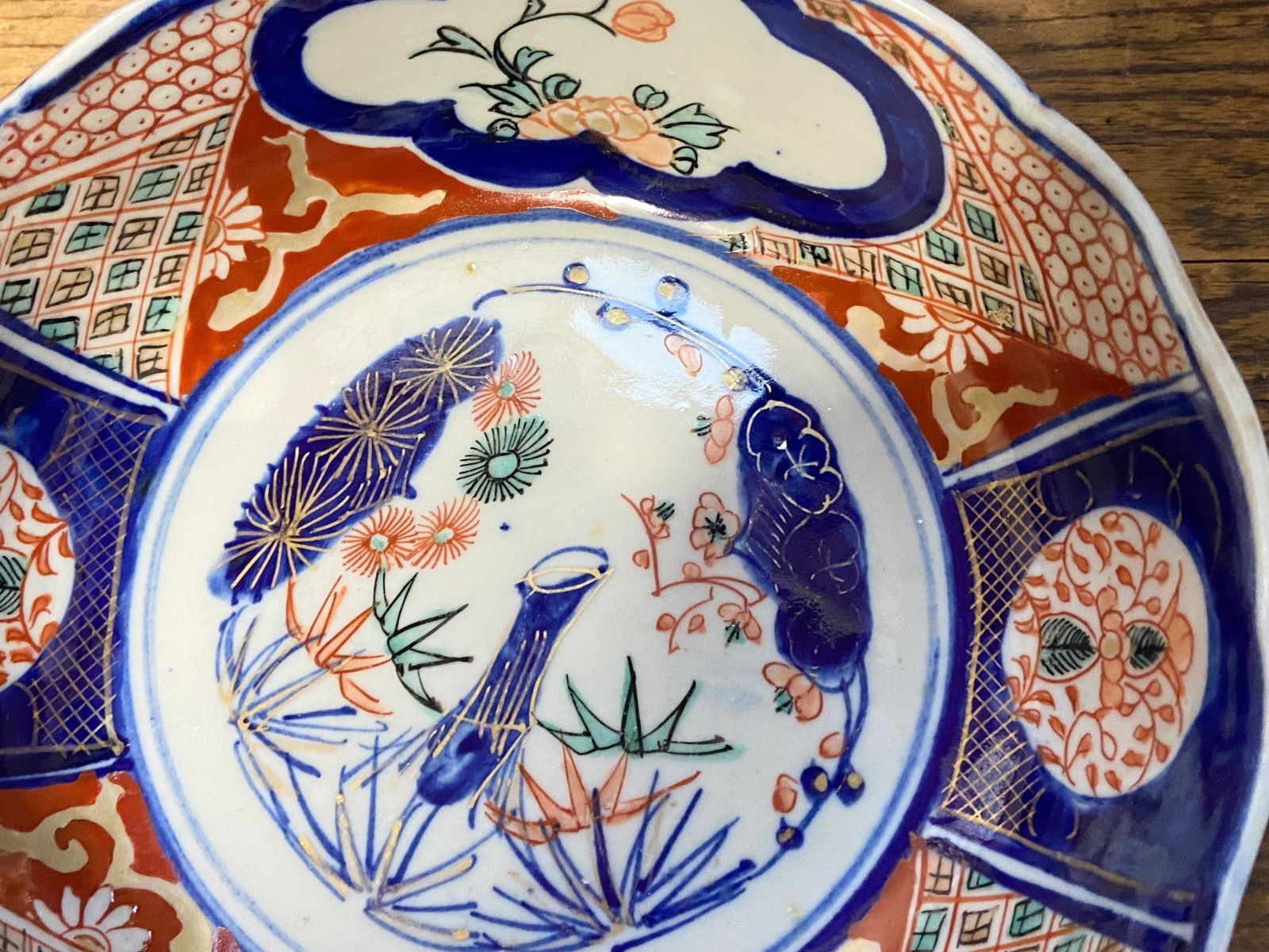 時代物　本物　赤べり　糸巻き中鉢 紀伊赤絵山水図楕円鉢 | 盆栽、盆栽書籍、盆栽鉢の通販│近代出版