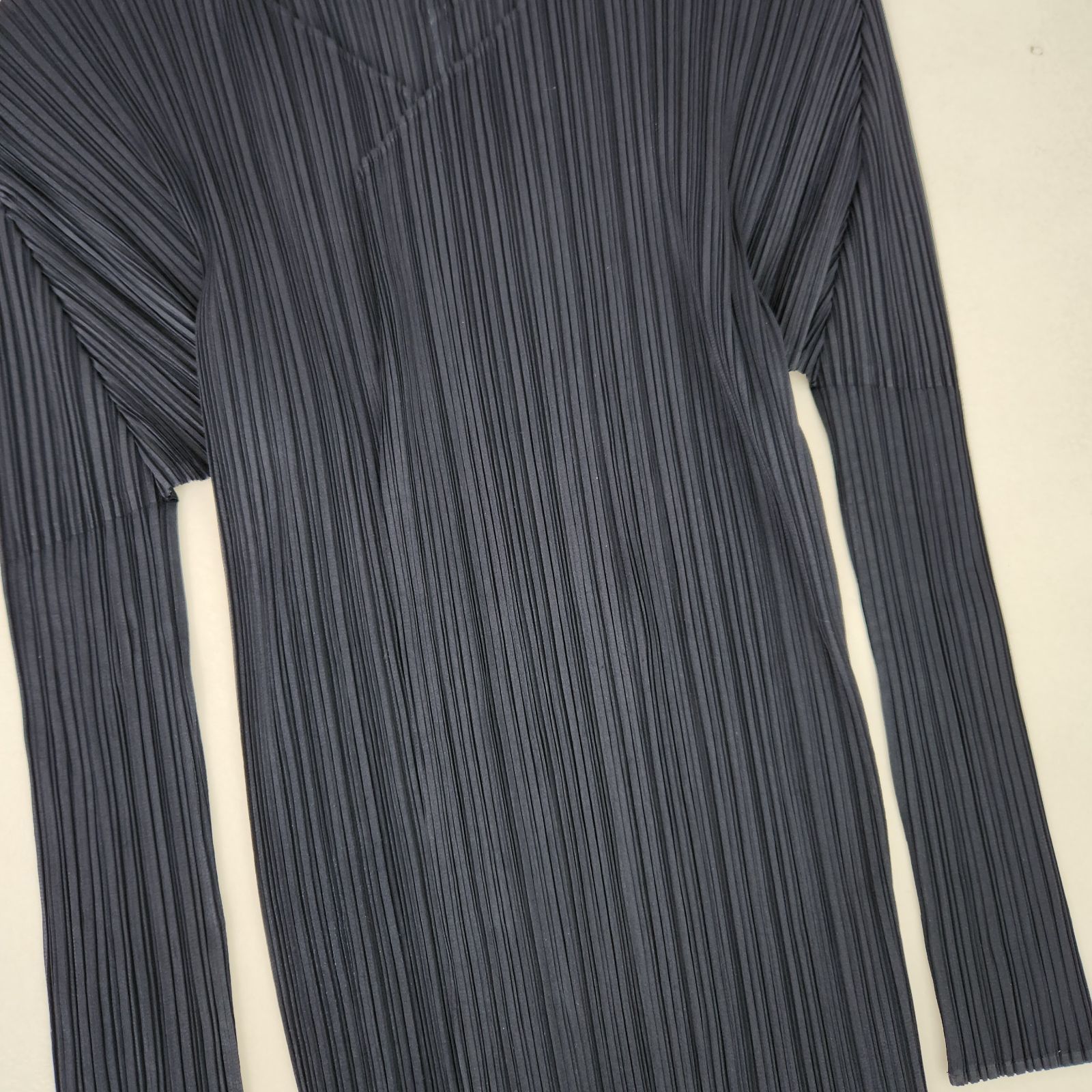 最終お値引き！プリーツプリーズ ネイビー 長袖カーディガン　※タグ無しです プリーツプリーズ カーディガン プリーツ ネイビー サイズ3 L相当
